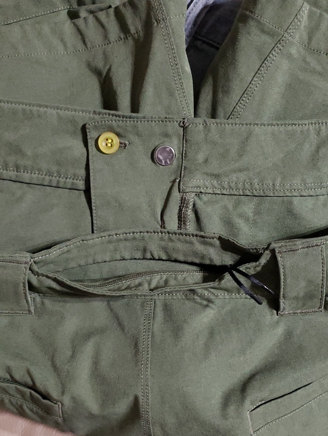 Machines For Freedom The Key Short In The Color Green — image 7 of 8